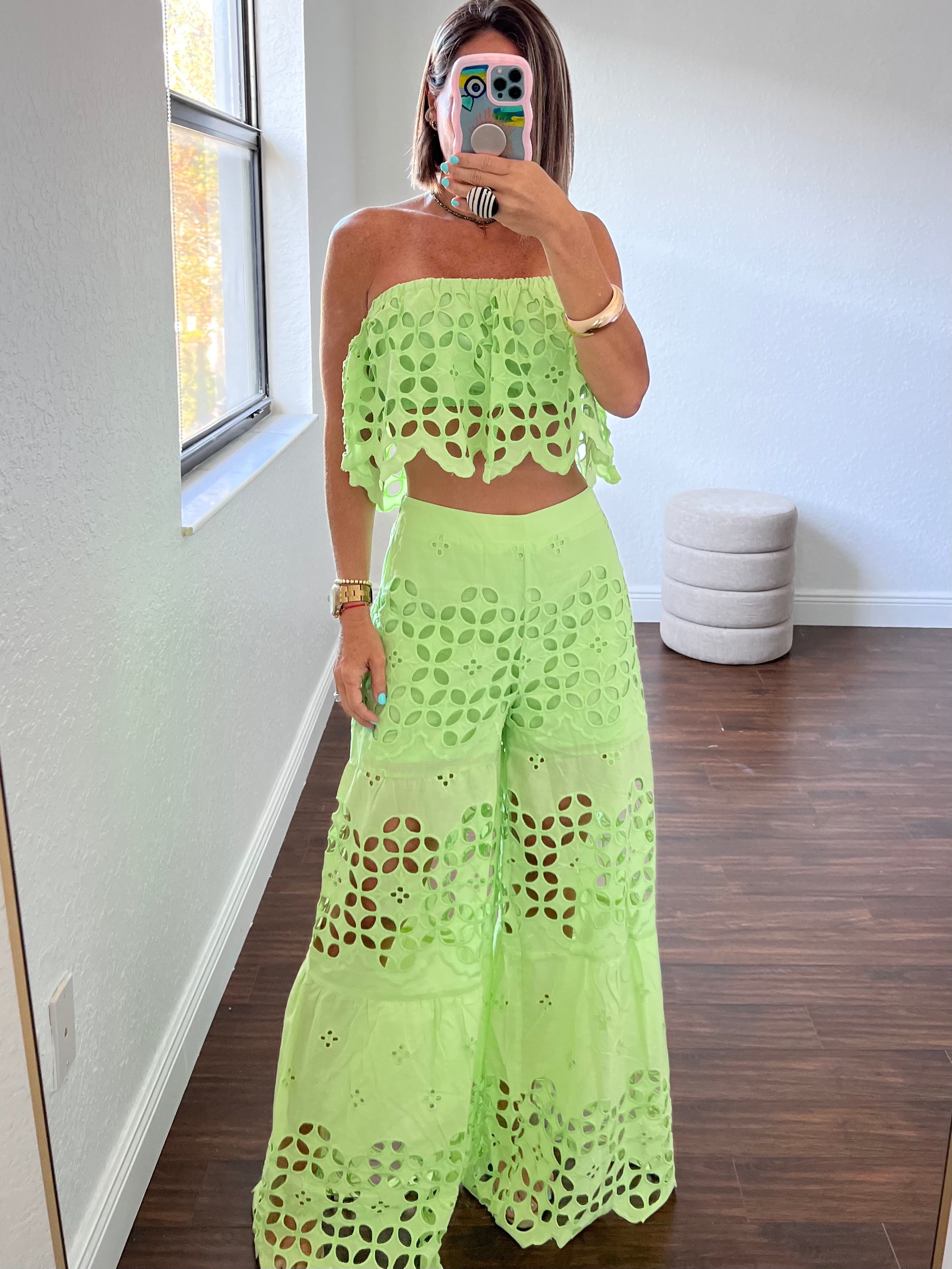 Lace rufle details tube top and tiered pants set