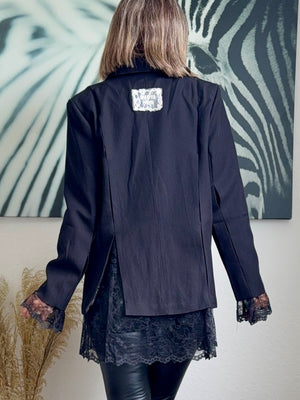 Oversized Blazer with Lace – Chic & Sophisticated