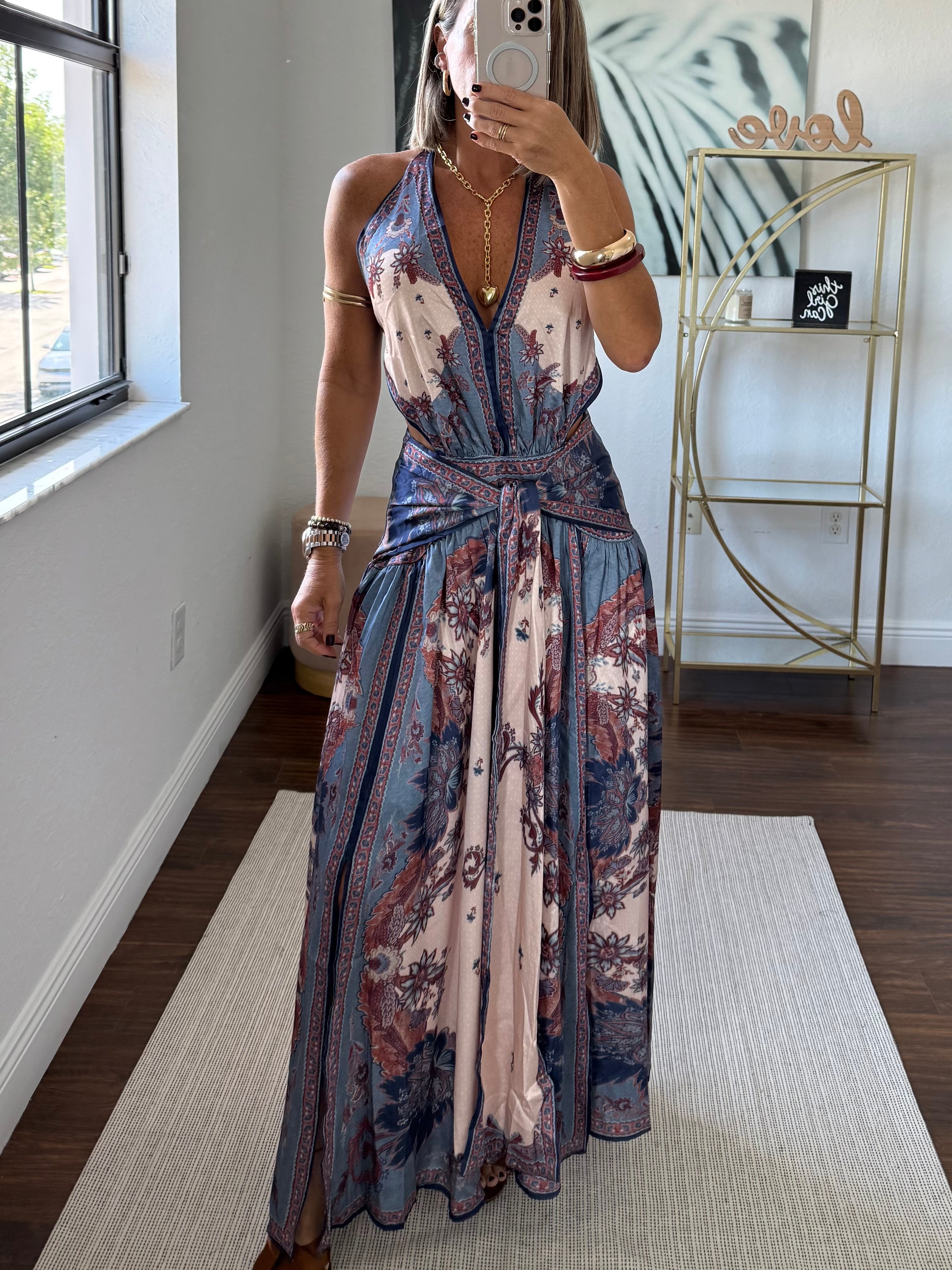 Chic Printed Silk Dress – Daytime Elegance