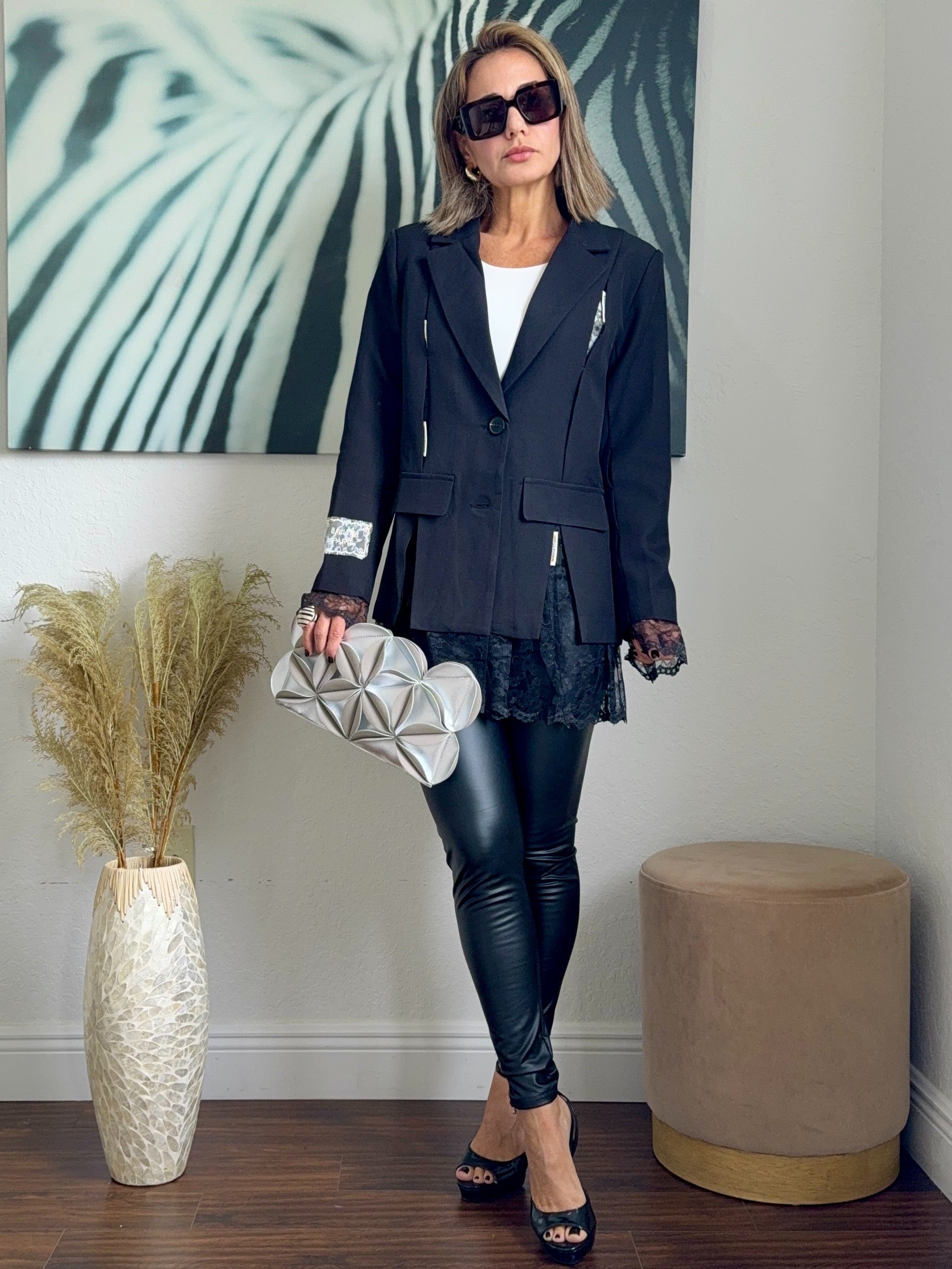 Oversized Blazer with Lace – Chic & Sophisticated