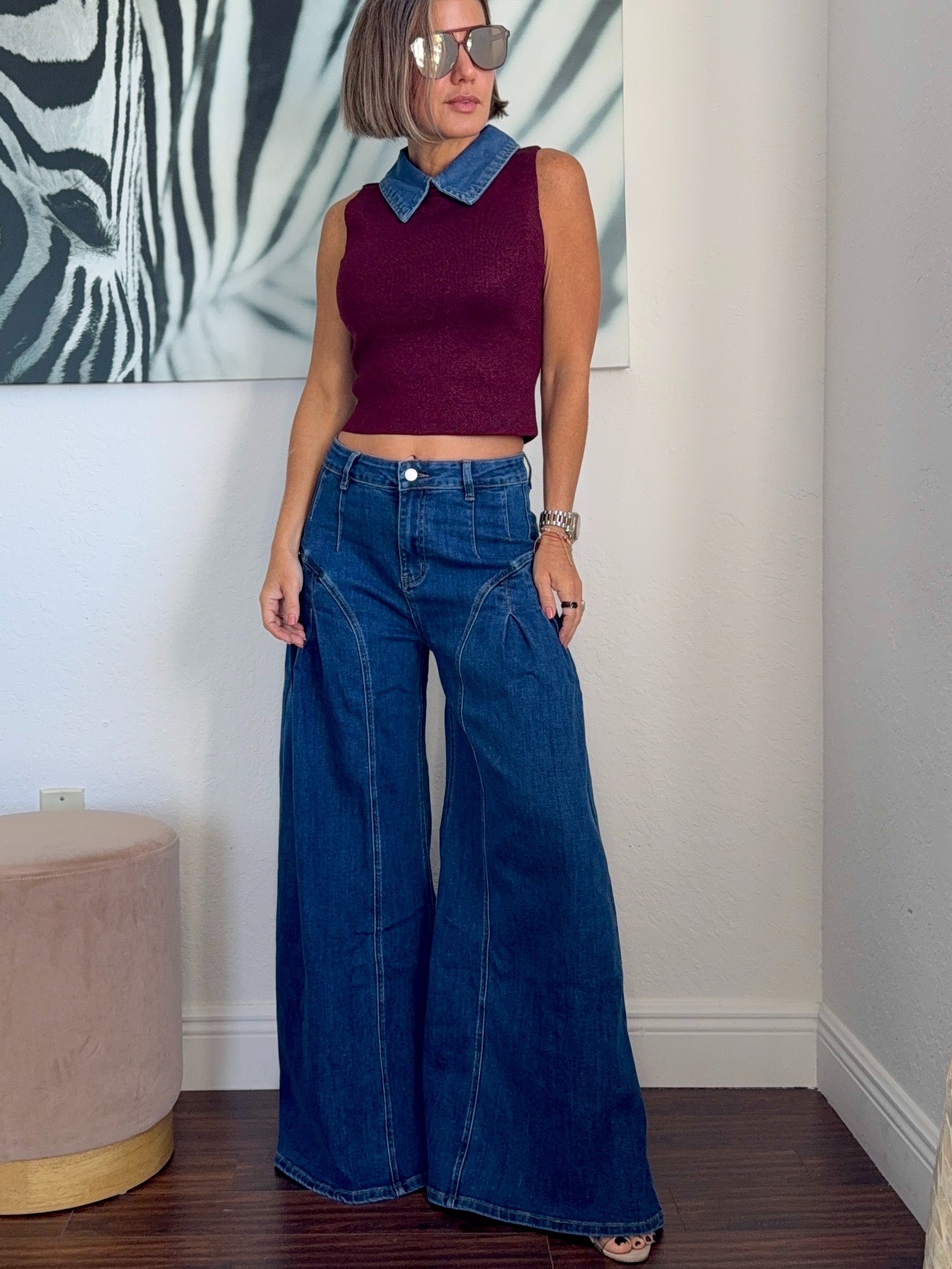 Sleeveless Sweater Top with Denim Neckline – Chic & Elegant