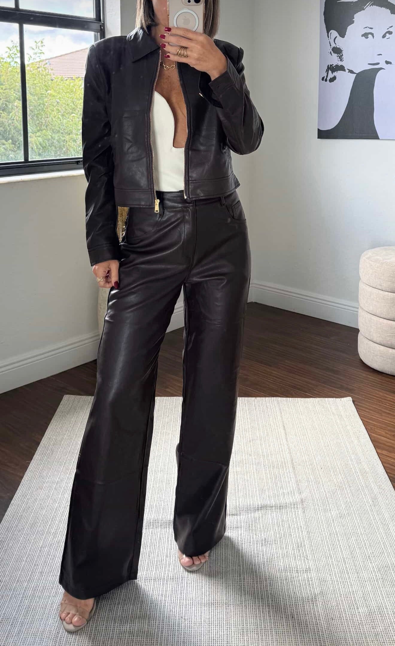 Leather Set Winter Statement