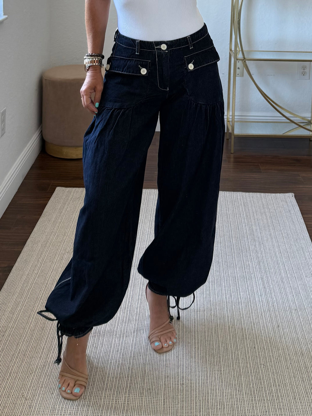 Dark Denim Wide-Leg with Chic Vibes
