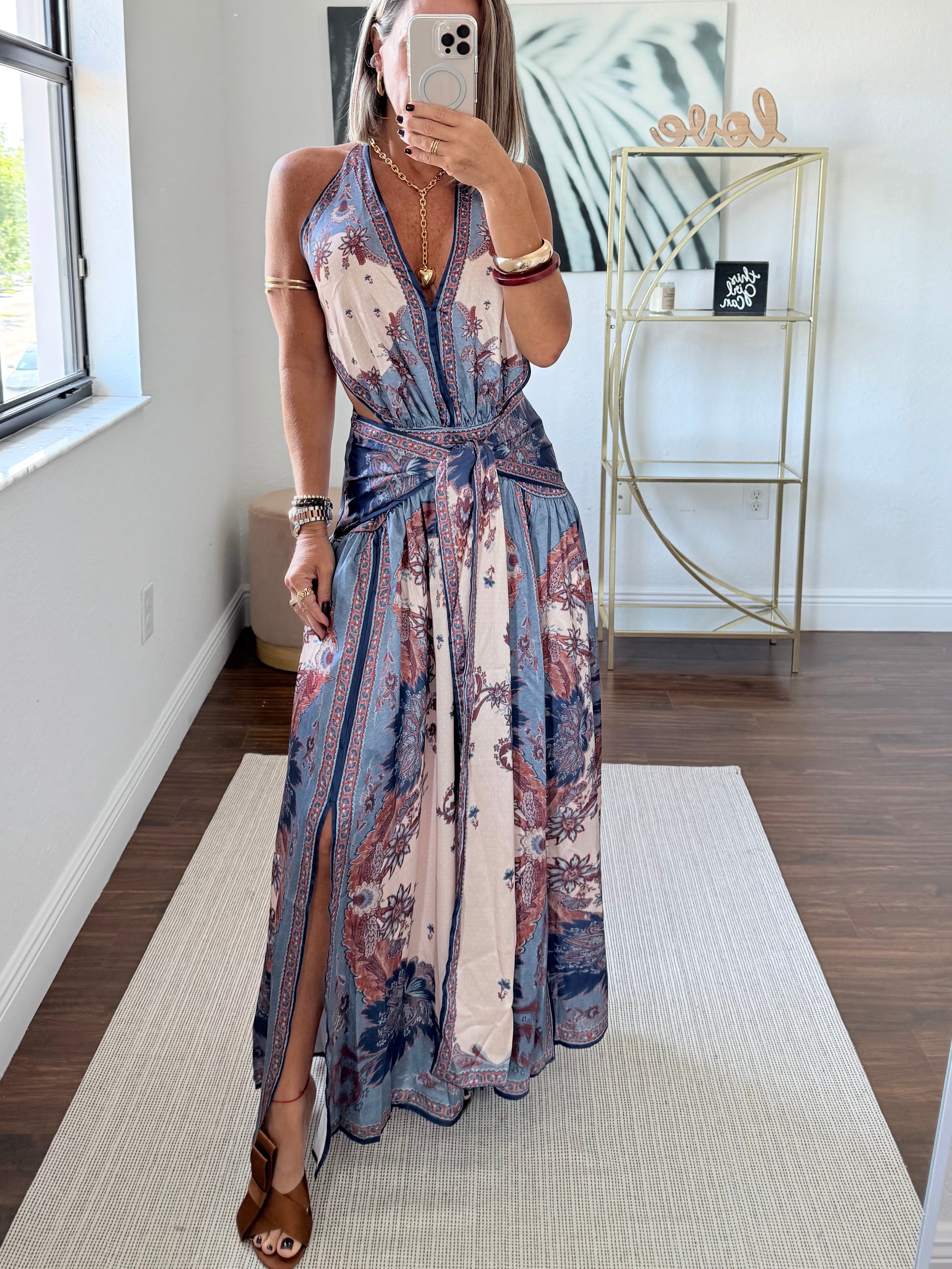 Chic Printed Silk Dress – Daytime Elegance