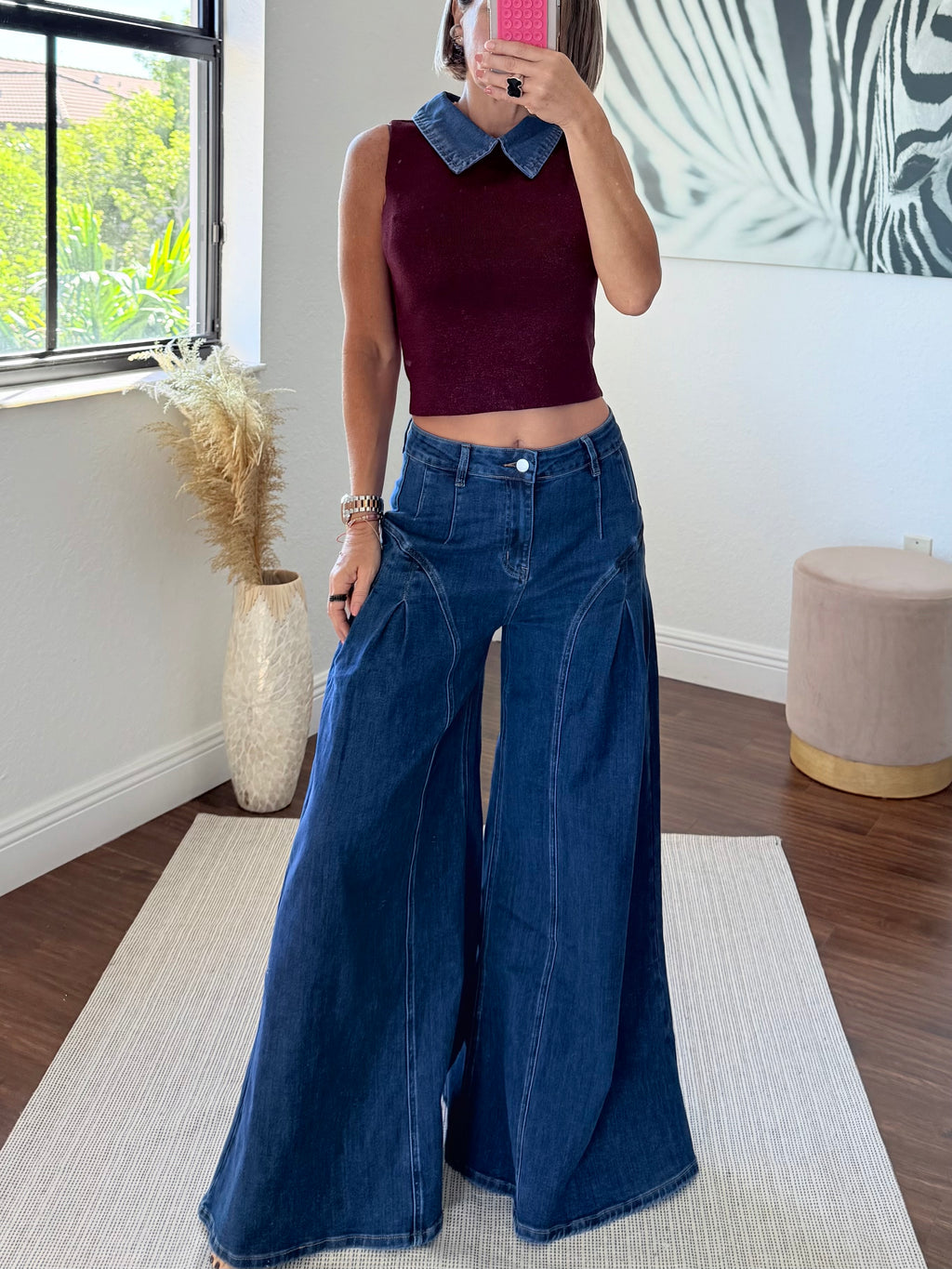 Sleeveless Sweater Top with Denim Neckline – Chic & Elegant