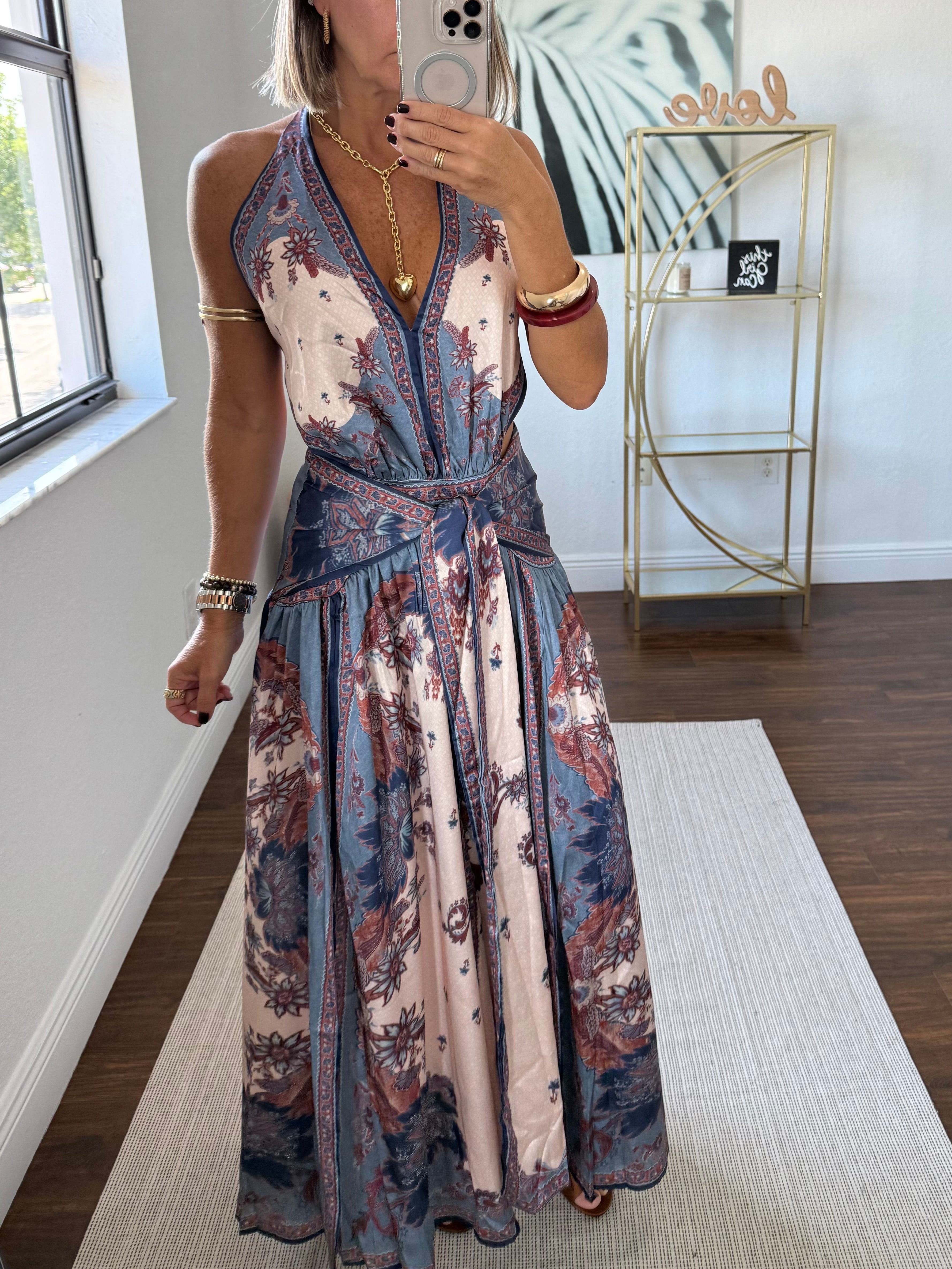 Chic Printed Silk Dress – Daytime Elegance