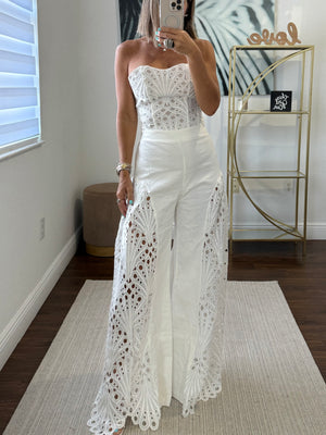 White Lace Wide-Leg Set – Fresh & Effortless Chic