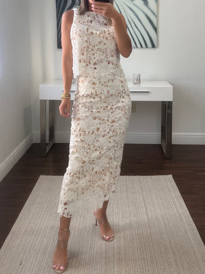 White  embroidery rose  set
