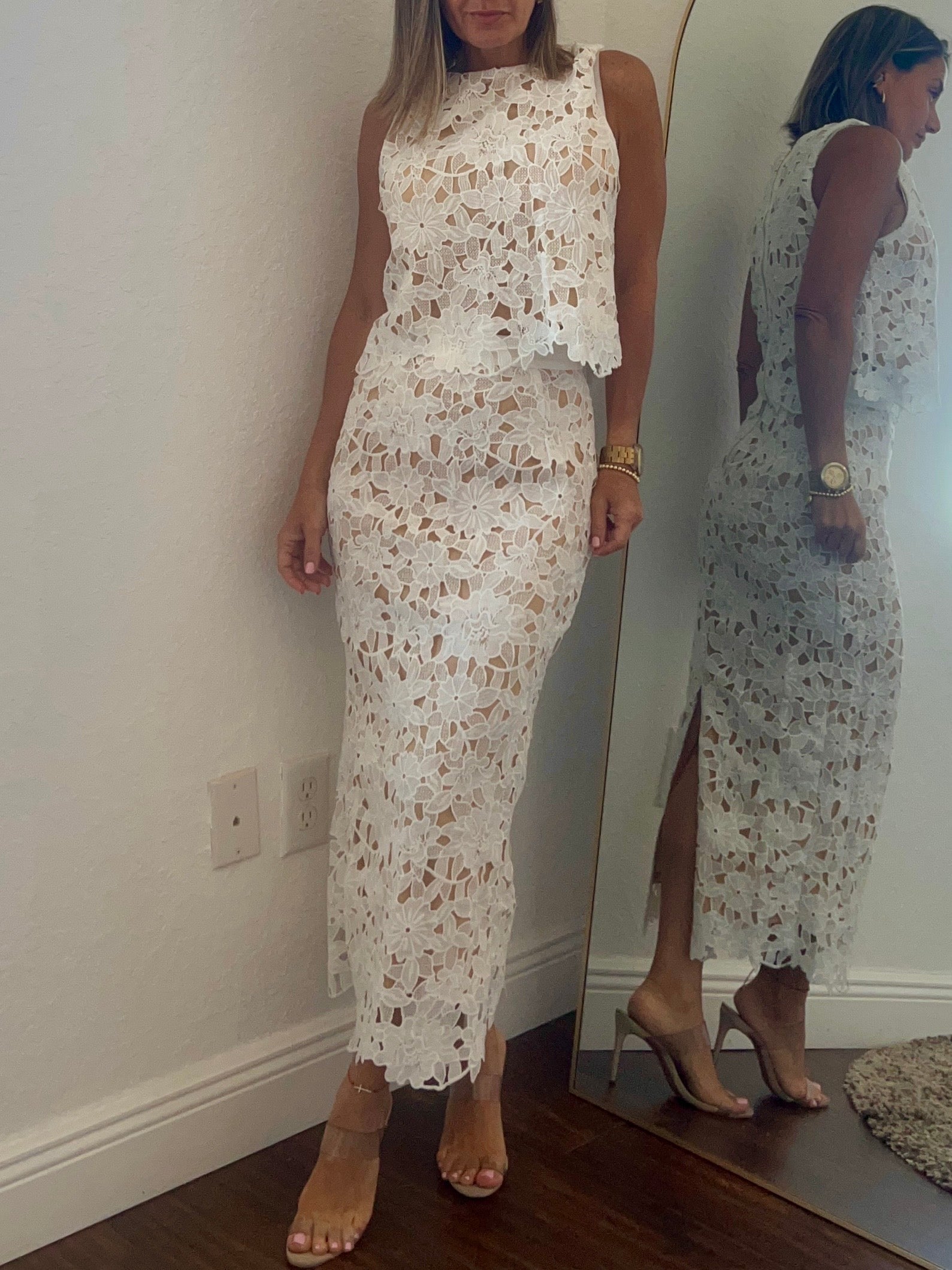White  embroidery rose  set
