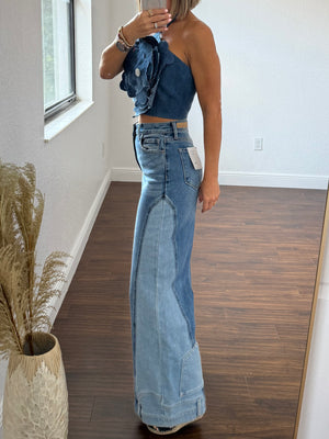 Wide leg  Sculpt Flare – Two-Tone Stretch Denim with Boot Pocket Detail”